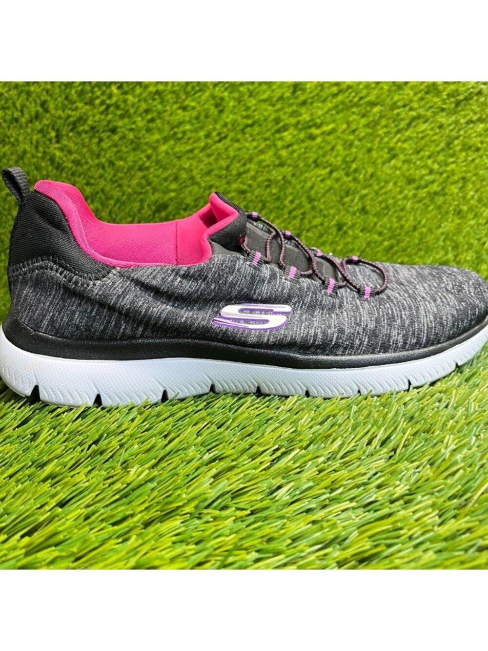 Skechers Summits Quick Getaway Womens Size 9 Black White Athletic Shoes Sneakers
